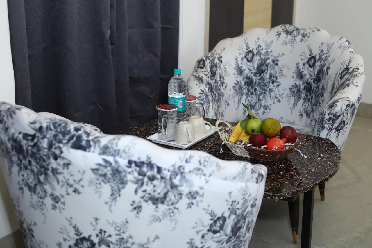 Lyf Corporate Suites - Noida Sector 19 Esterno foto