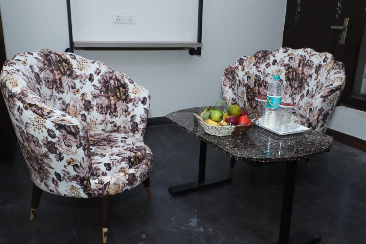 Lyf Corporate Suites - Noida Sector 19 Esterno foto