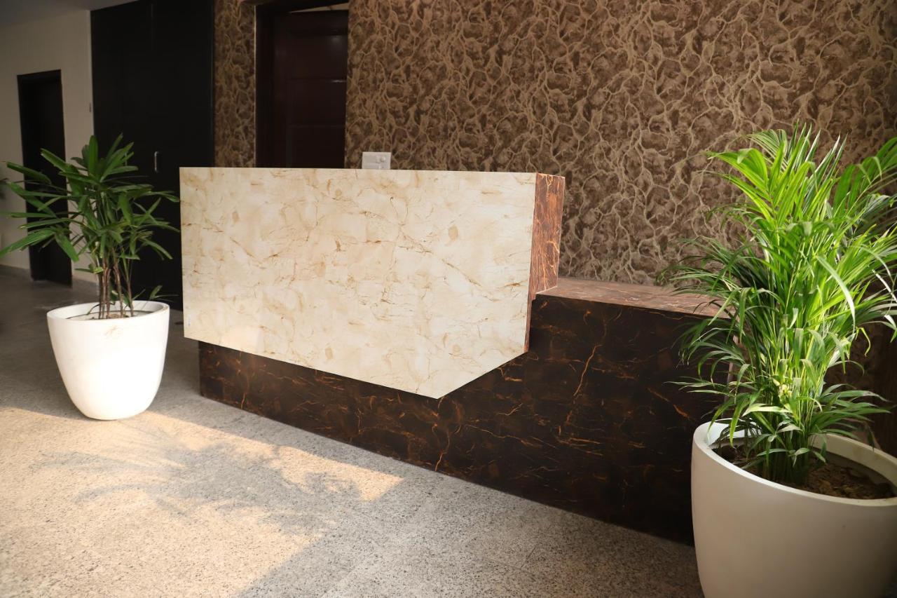 Lyf Corporate Suites - Noida Sector 19 Esterno foto