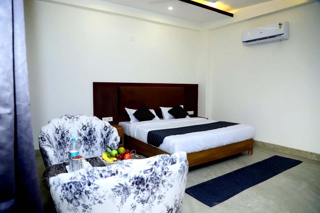 Lyf Corporate Suites - Noida Sector 19 Esterno foto