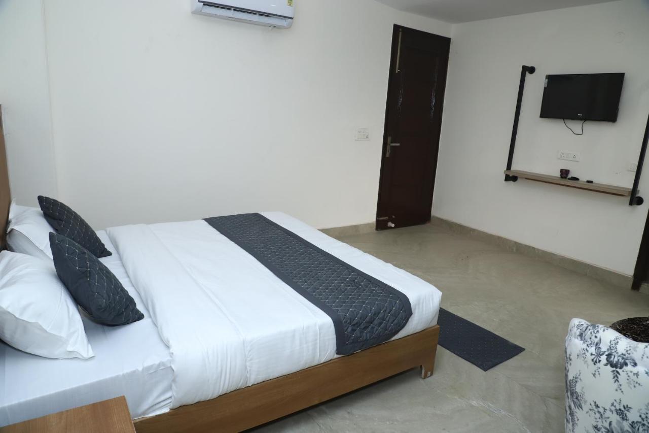 Lyf Corporate Suites - Noida Sector 19 Esterno foto
